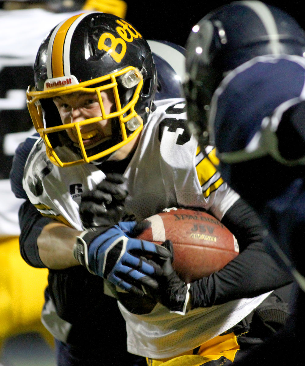091214-bett-fball11